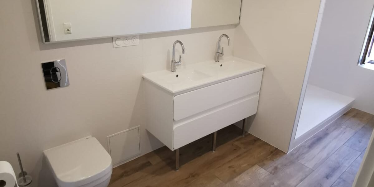 WhatsApp Image 2025-09-16 at 21.57.57 (1)