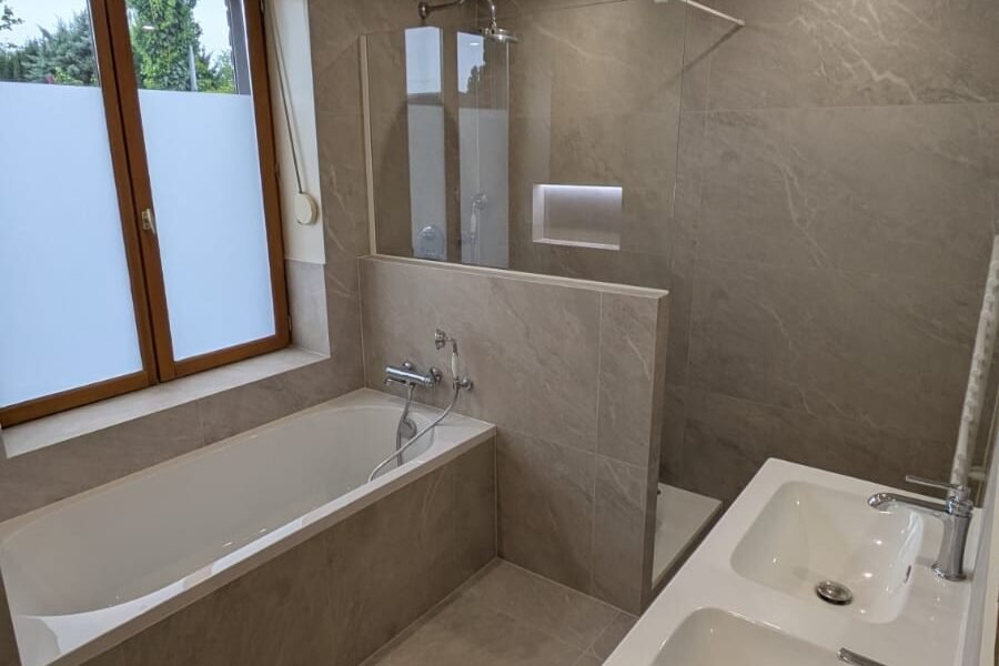 WhatsApp Image 2025-09-16 at 21.59.34 (1)