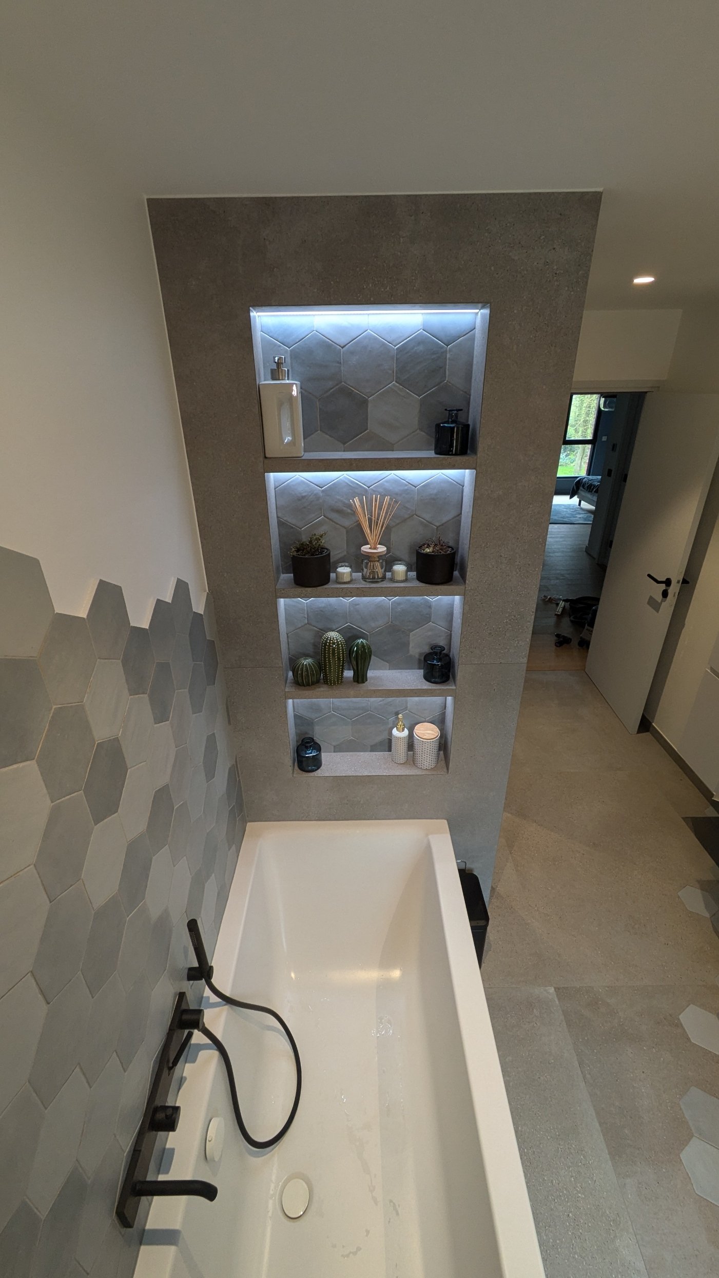 PXL_20241116_103732800