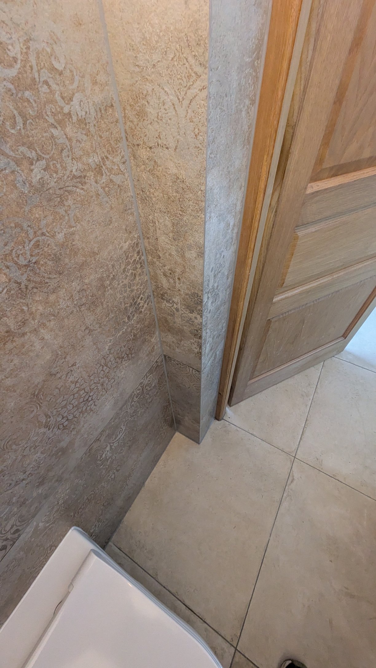 PXL_20241207_120539641